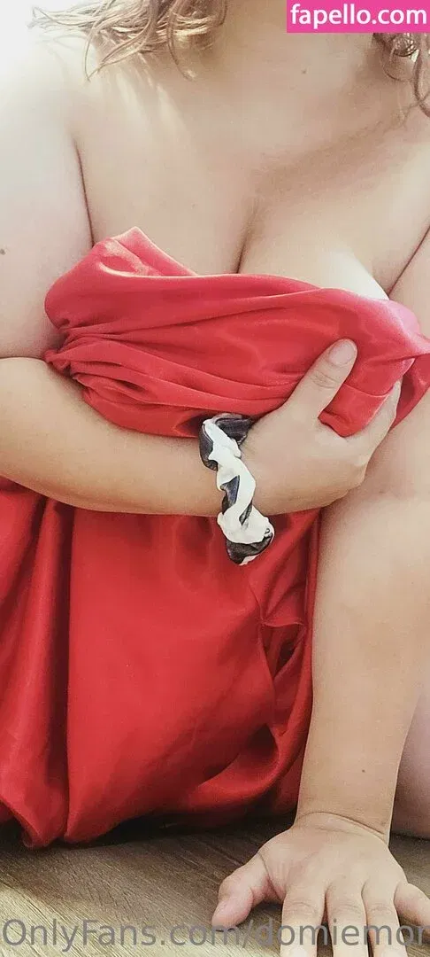 tem_momo Onlyfans Photo Gallery 