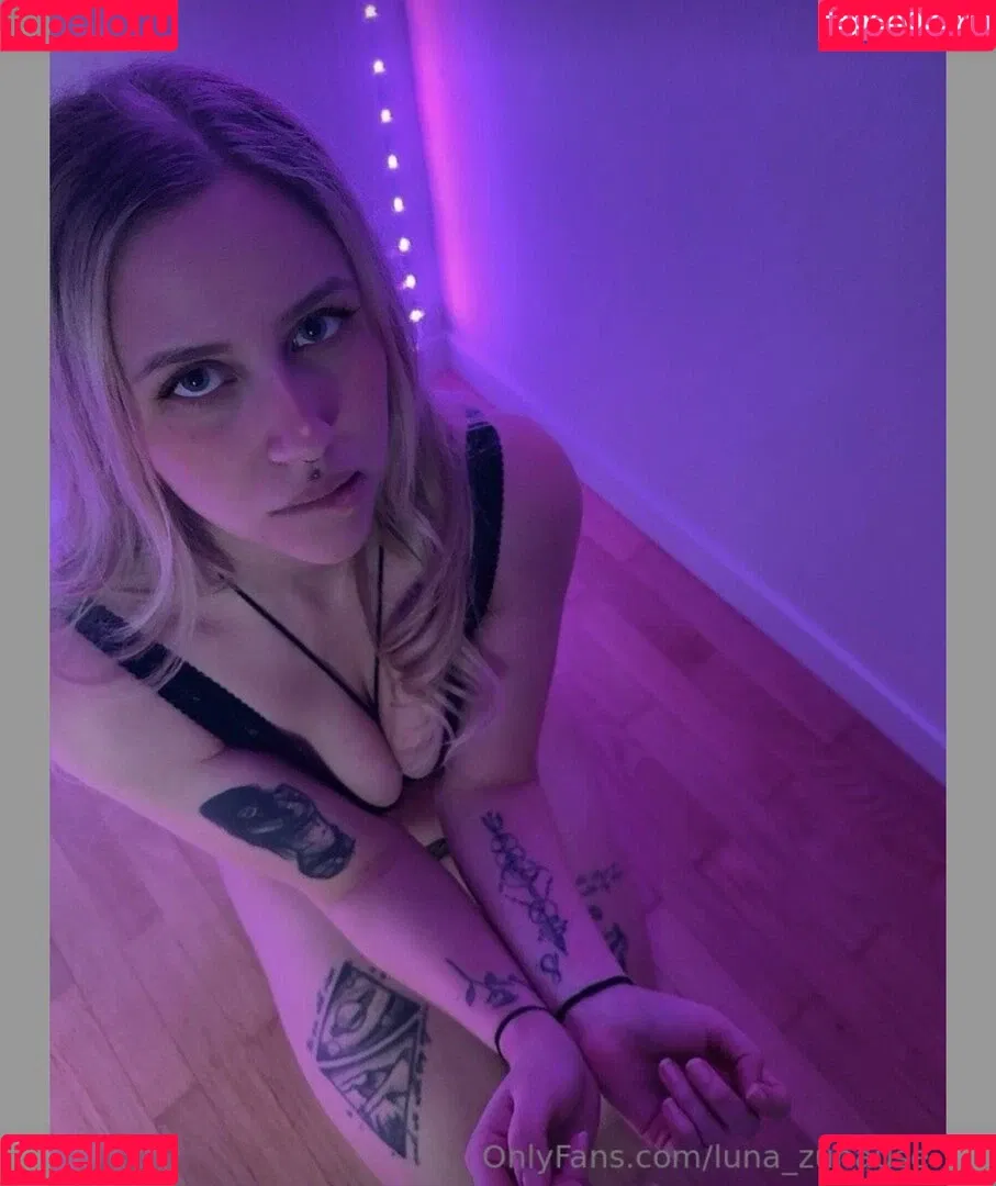 Luna_zuhause Onlyfans Photo Gallery 