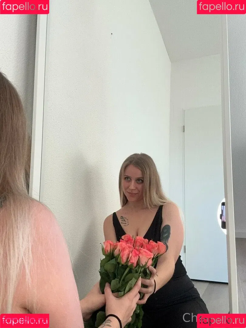Luna_zuhause Onlyfans Photo Gallery 