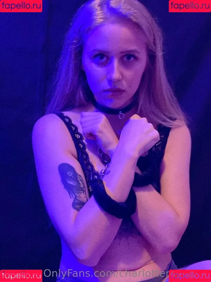 Luna_zuhause Onlyfans Photo Gallery 