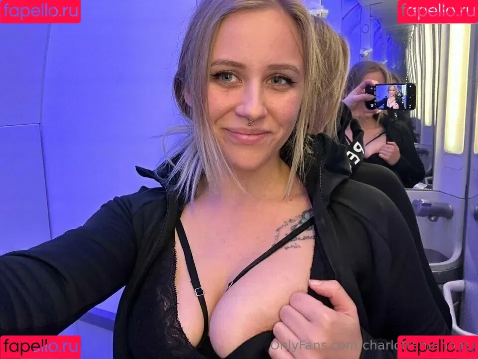 Luna_zuhause Onlyfans Photo Gallery 