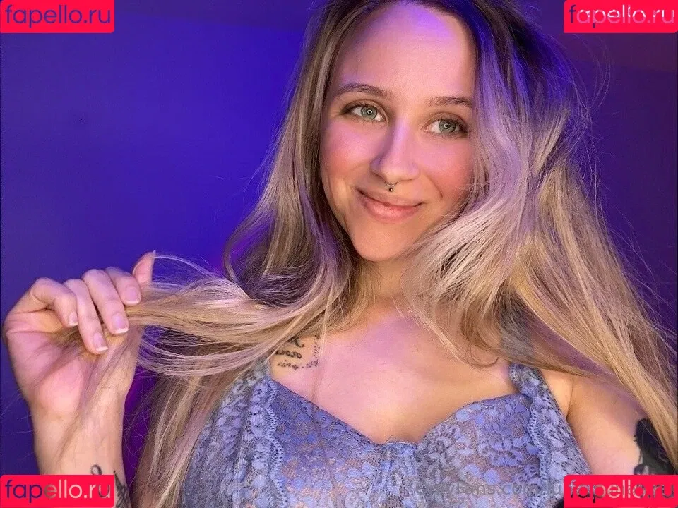 Luna_zuhause Onlyfans Photo Gallery 