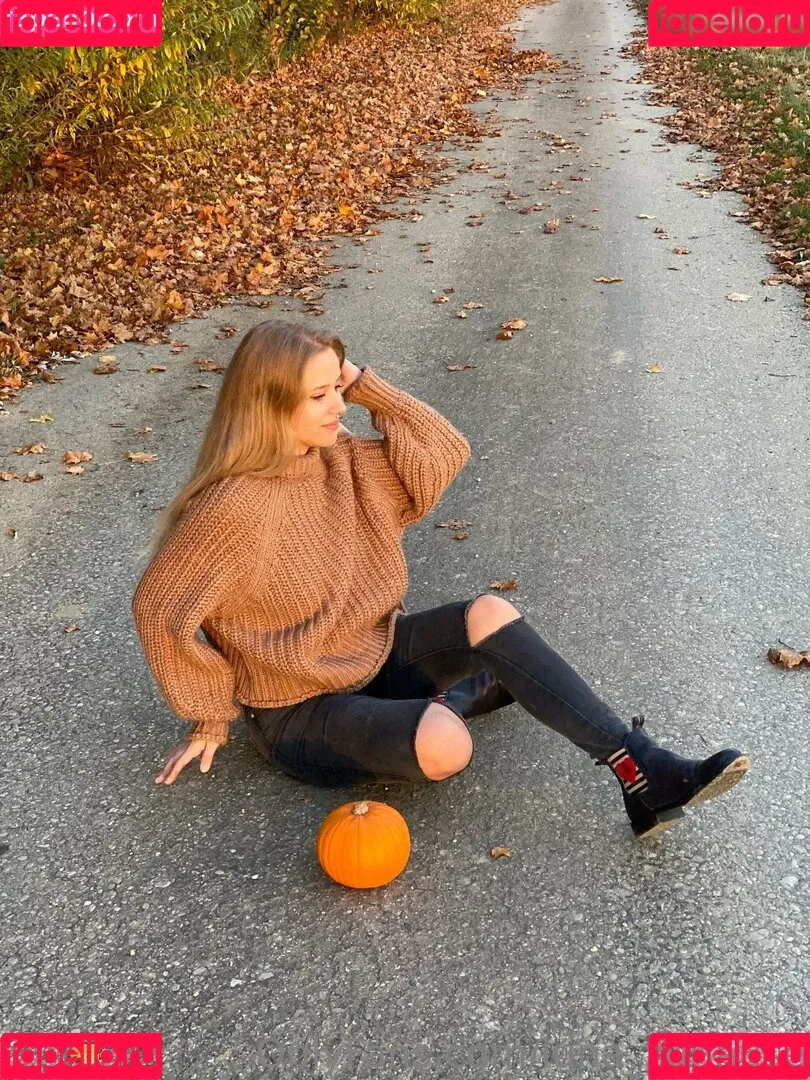 Luna_zuhause Onlyfans Photo Gallery 