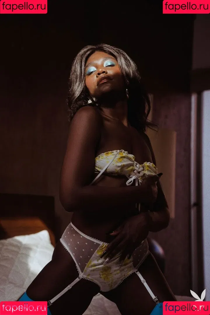 Victoria Antoinette Onlyfans Photo Gallery 