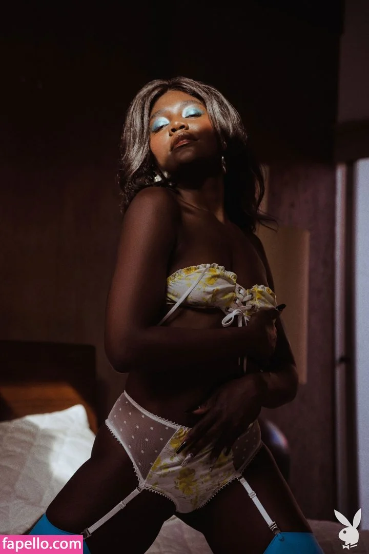 Victoria Antoinette Onlyfans Photo Gallery 