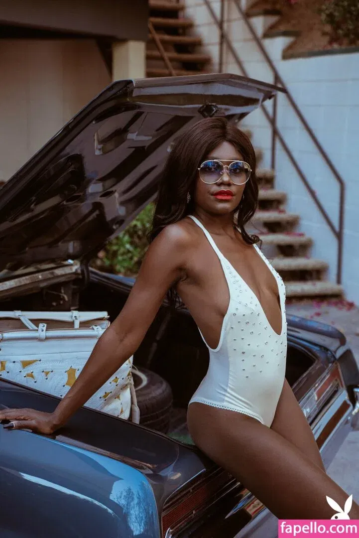 Victoria Antoinette Onlyfans Photo Gallery 