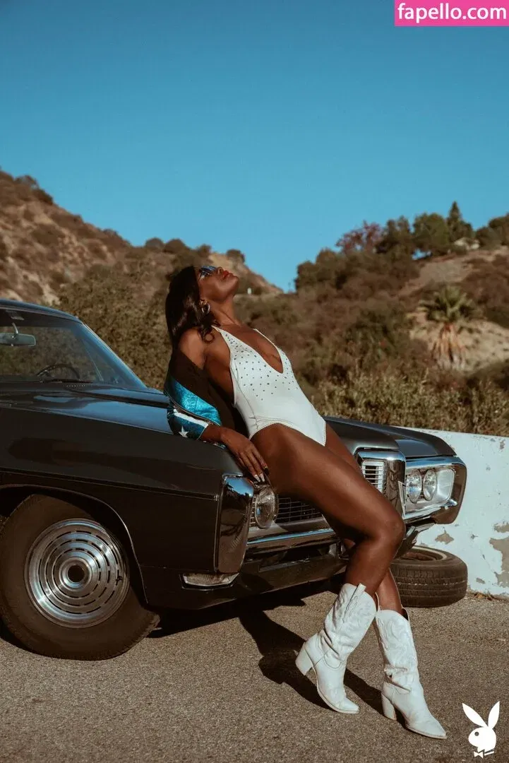 Victoria Antoinette Onlyfans Photo Gallery 