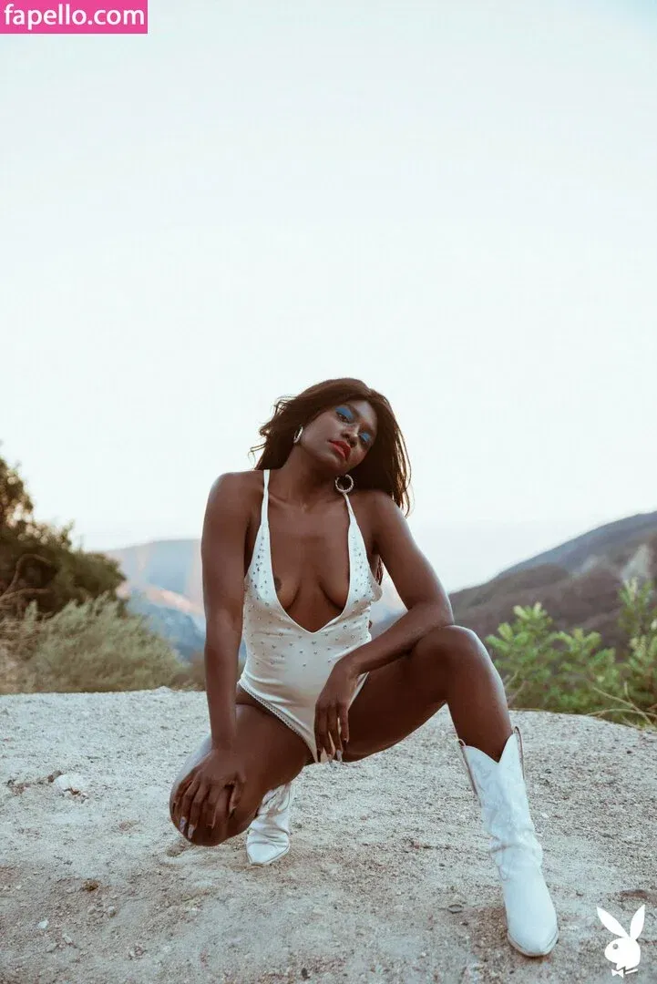 Victoria Antoinette Onlyfans Photo Gallery 