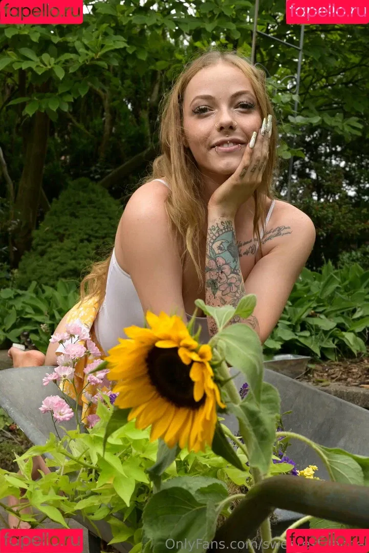 Evee_Avery Onlyfans Photo Gallery 