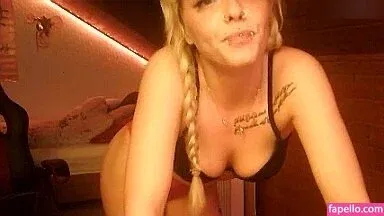 Evee_Avery Onlyfans Photo Gallery 