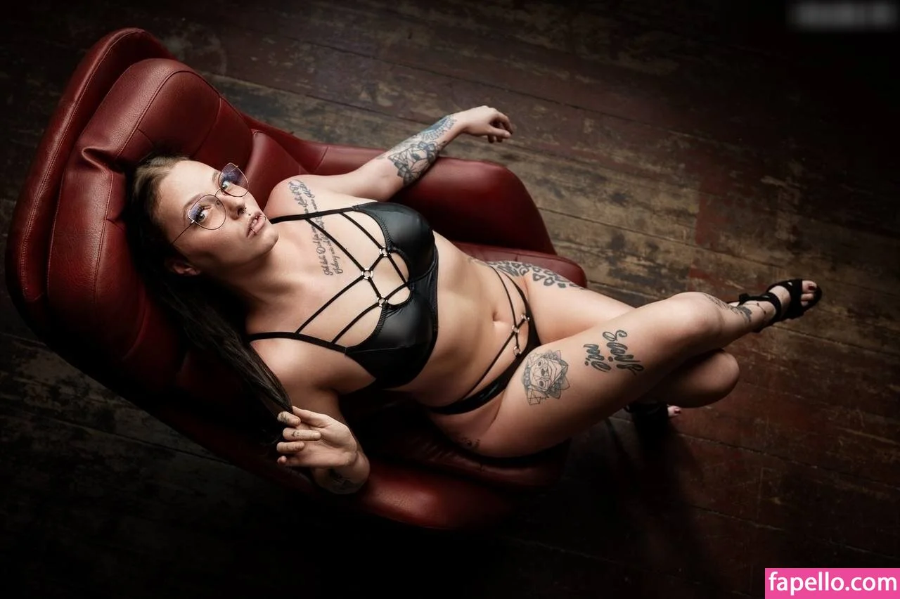 Evee_Avery Onlyfans Photo Gallery 