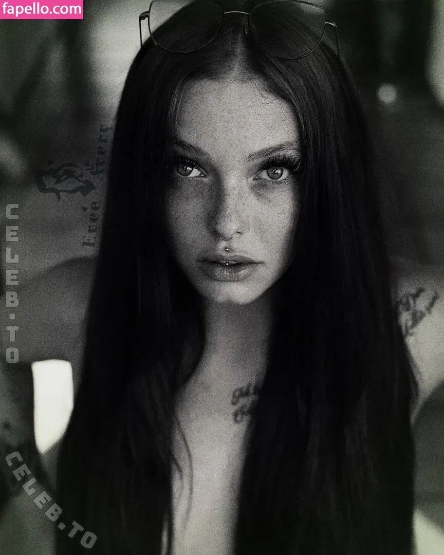 Evee_Avery Onlyfans Photo Gallery 