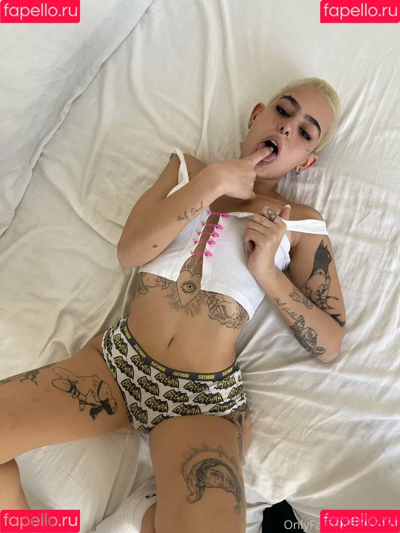 Hila_bby Onlyfans Photo Gallery 