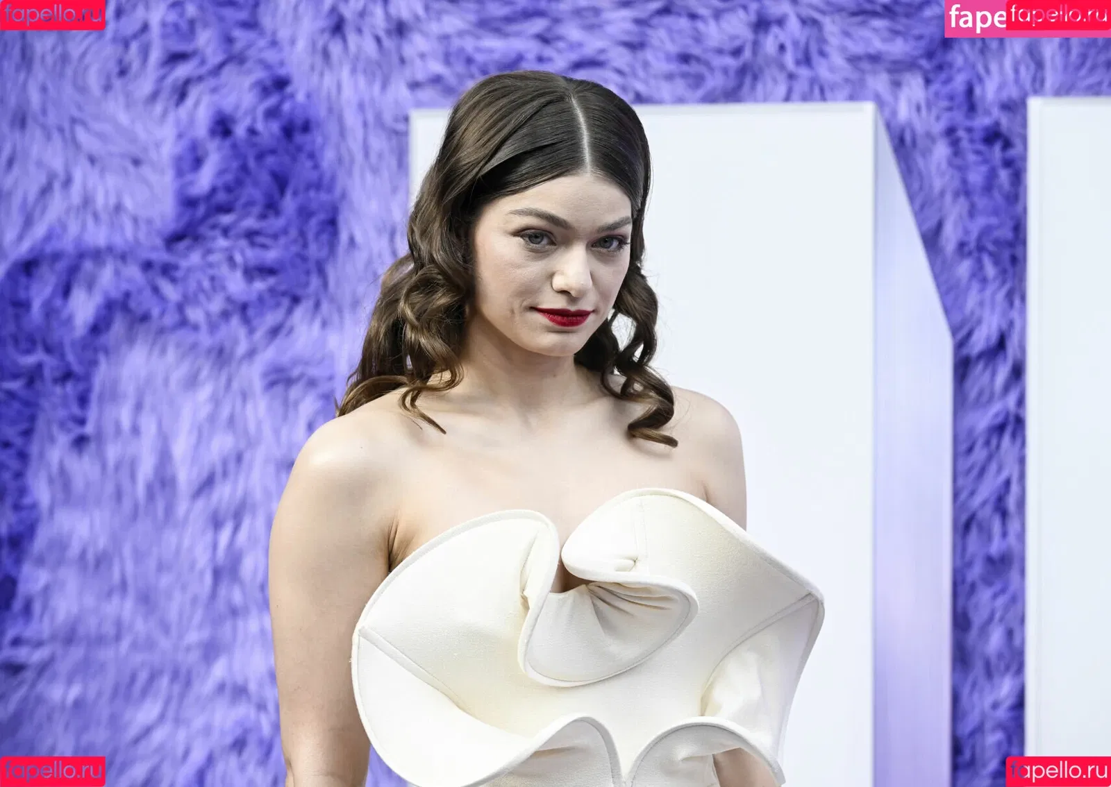 Catharine Daddario Onlyfans Photo Gallery 