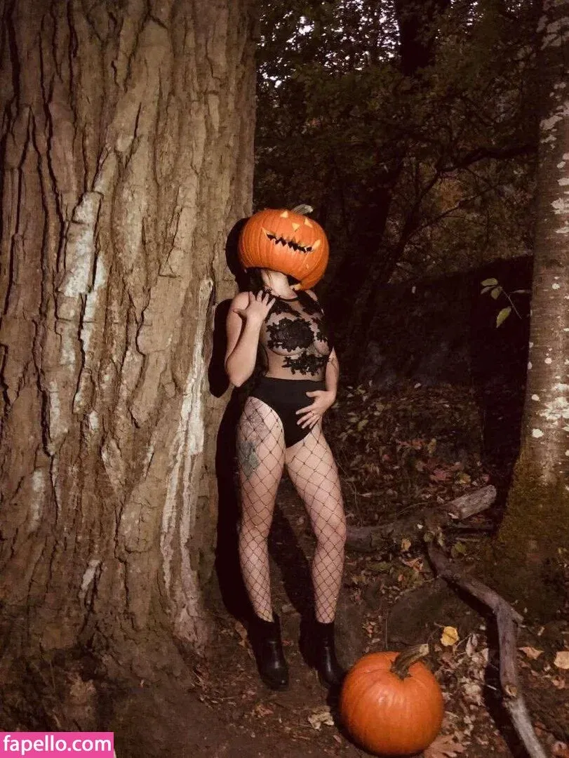 Daisy May Onlyfans Photo Gallery 