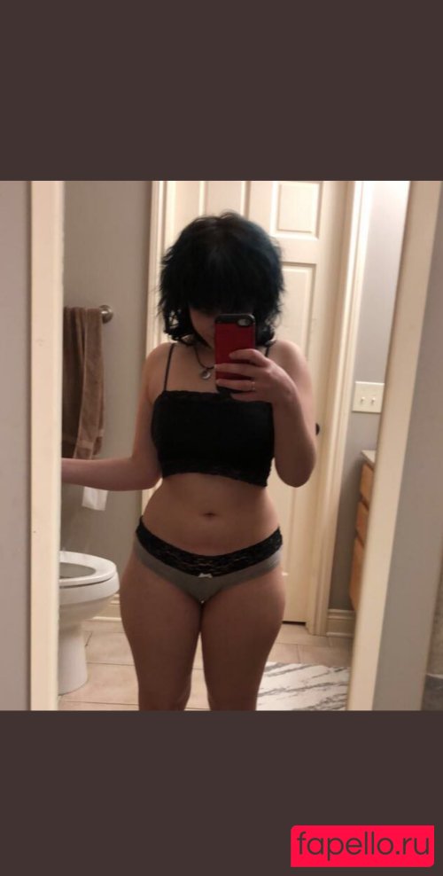 Guttergirlgab Nude Onlyfans Photo 25