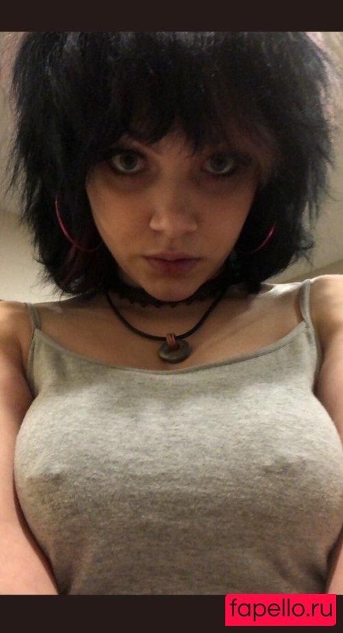 Guttergirlgab Nude Onlyfans Photo 24