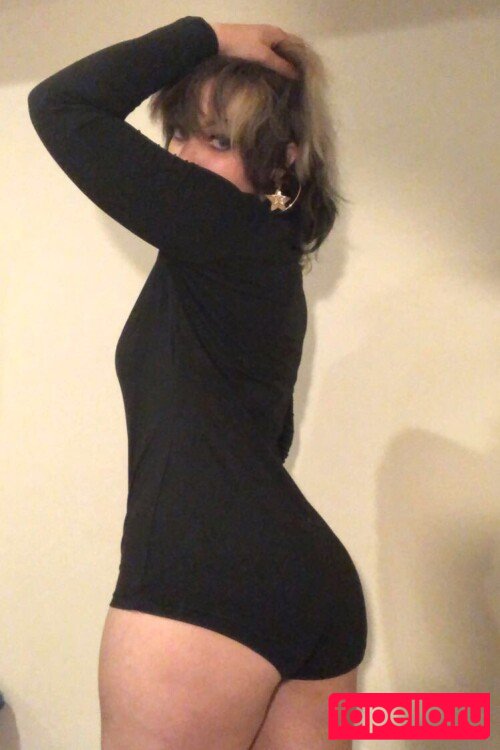 Guttergirlgab Nude Onlyfans Photo 4