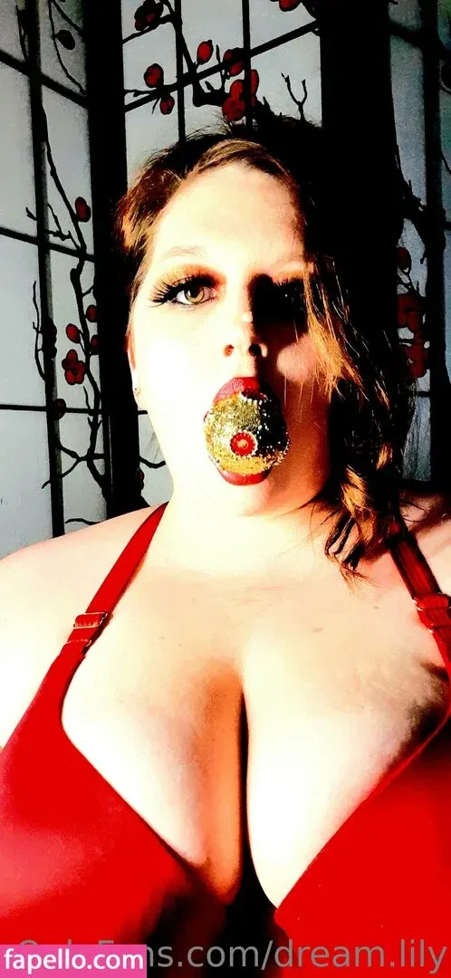 dream.lily Onlyfans Photo Gallery 