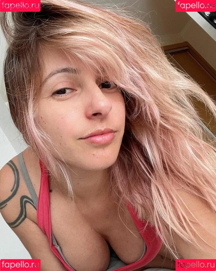 Dani Botan Onlyfans Photo Gallery 