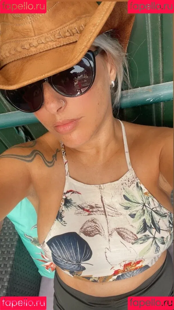 Dani Botan Onlyfans Photo Gallery 