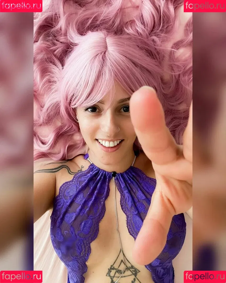 Dani Botan Onlyfans Photo Gallery 