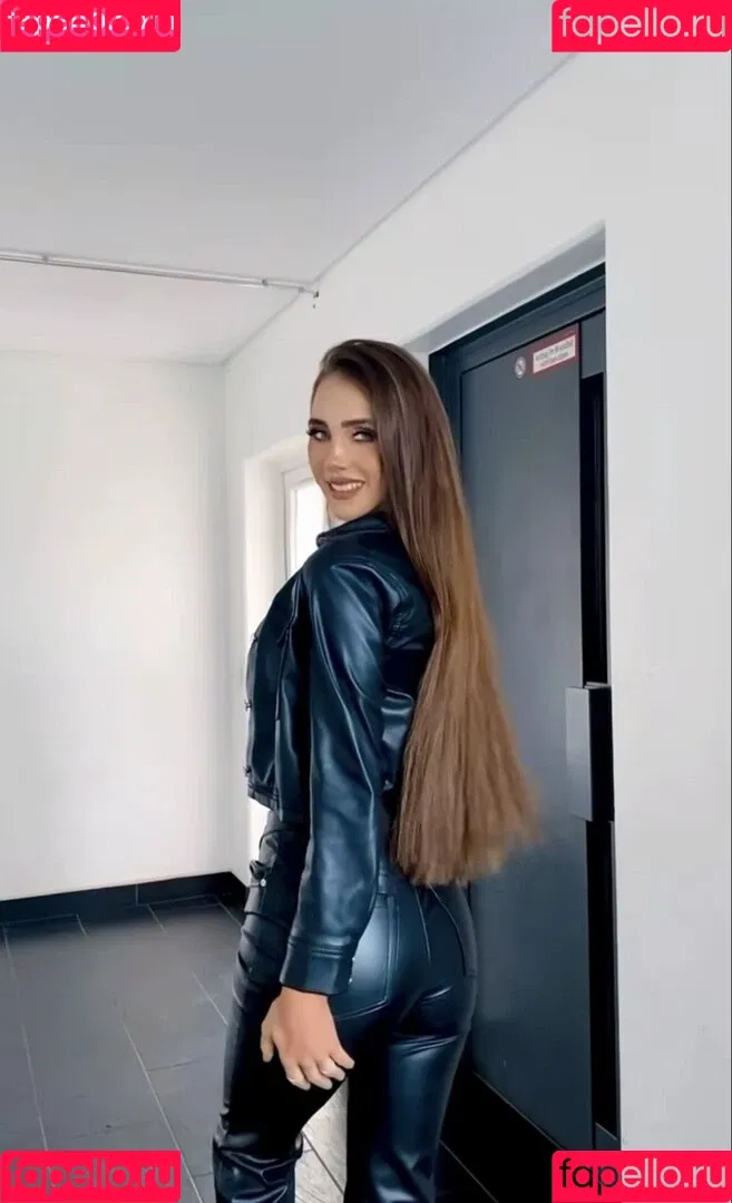 instaisabella Onlyfans Photo Gallery 