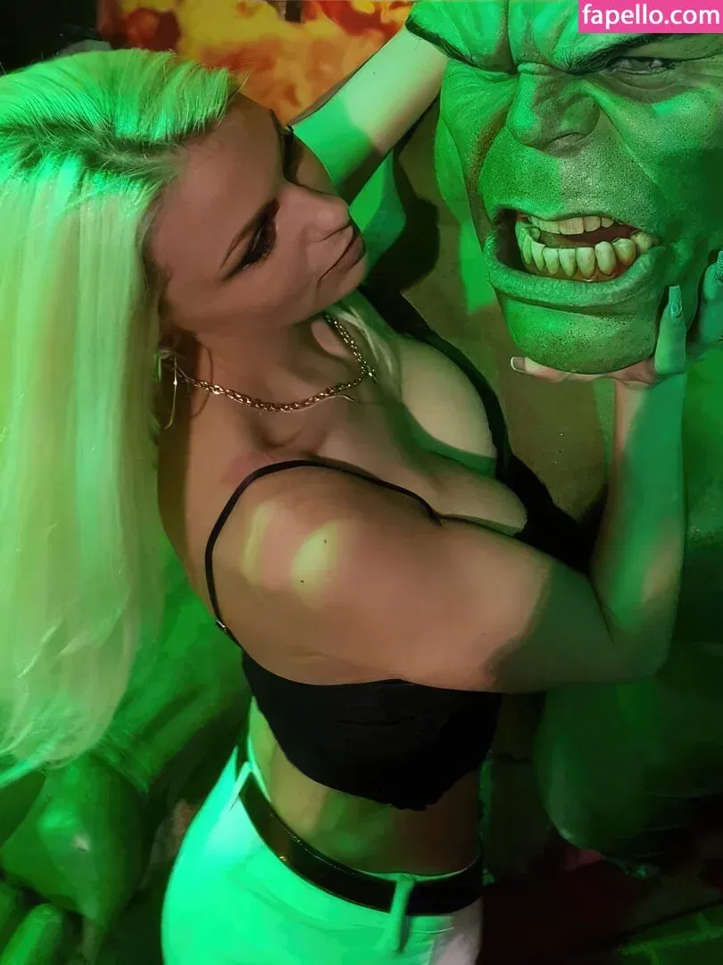 AnnaSahnehexeTV Onlyfans Photo Gallery 