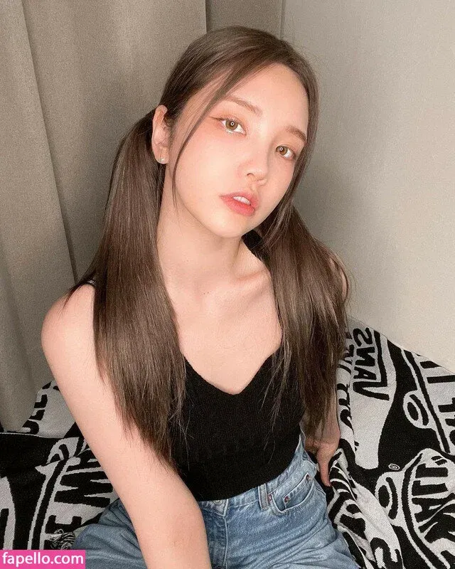 Xooos 수스 Onlyfans Photo Gallery 