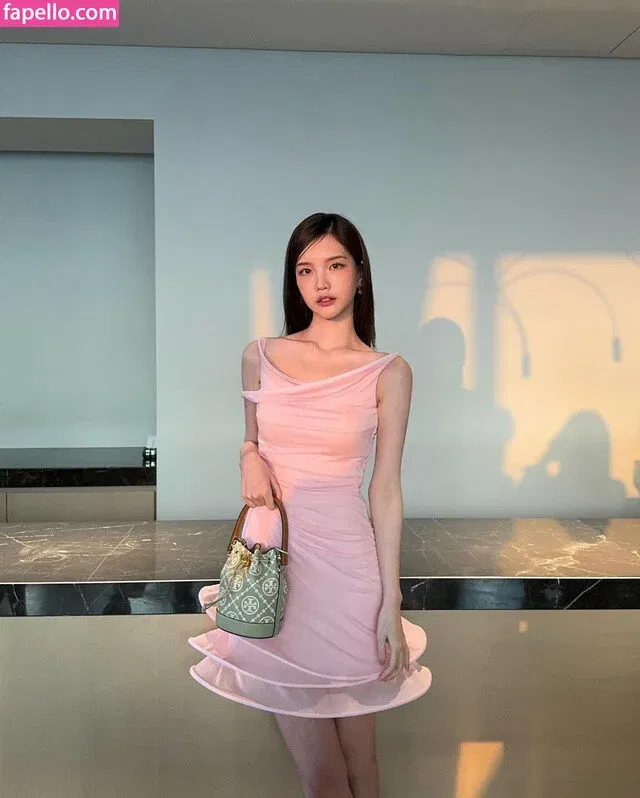 Xooos 수스 Onlyfans Photo Gallery 