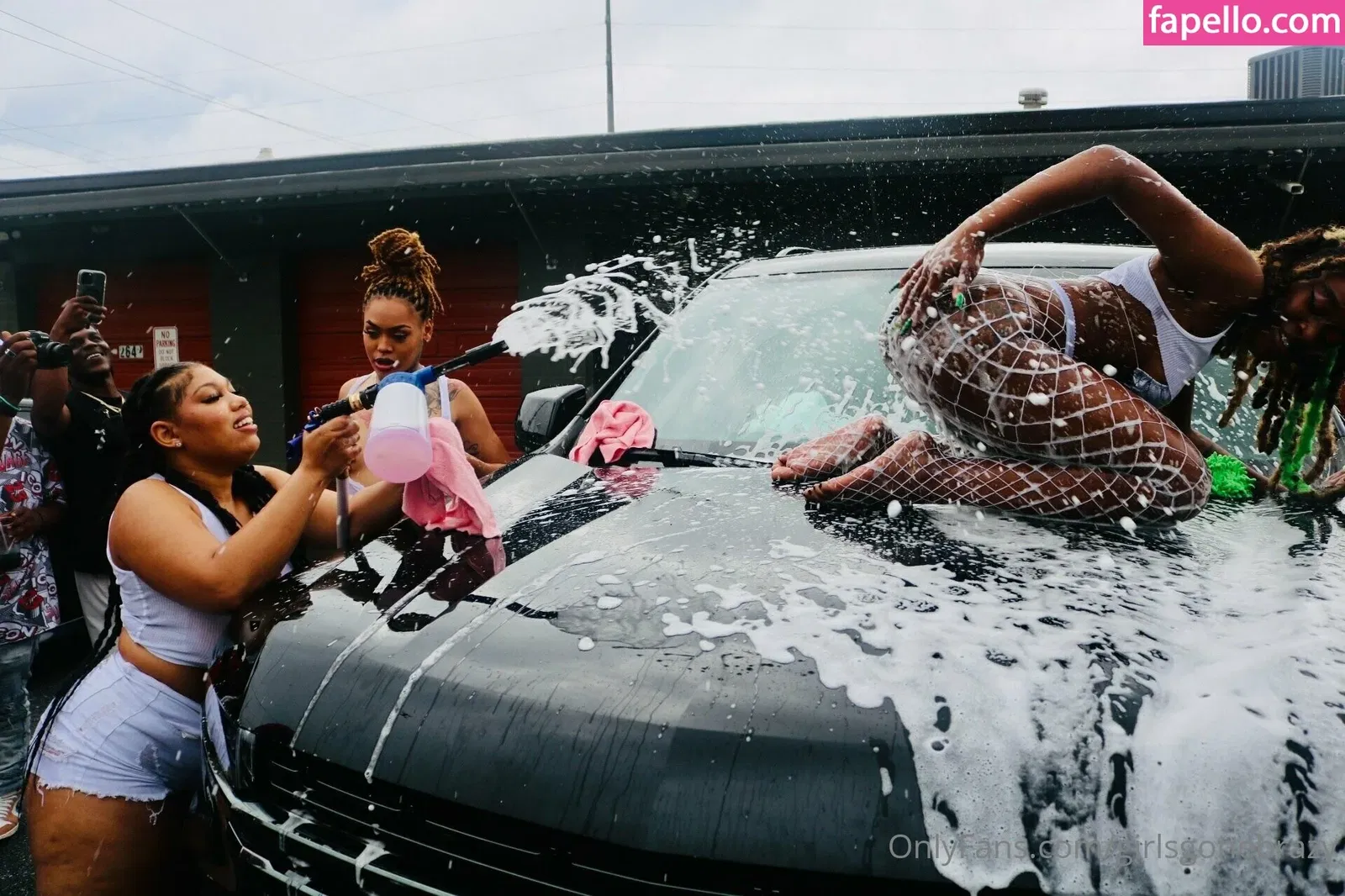 girlsgonebrazy Onlyfans Photo Gallery 