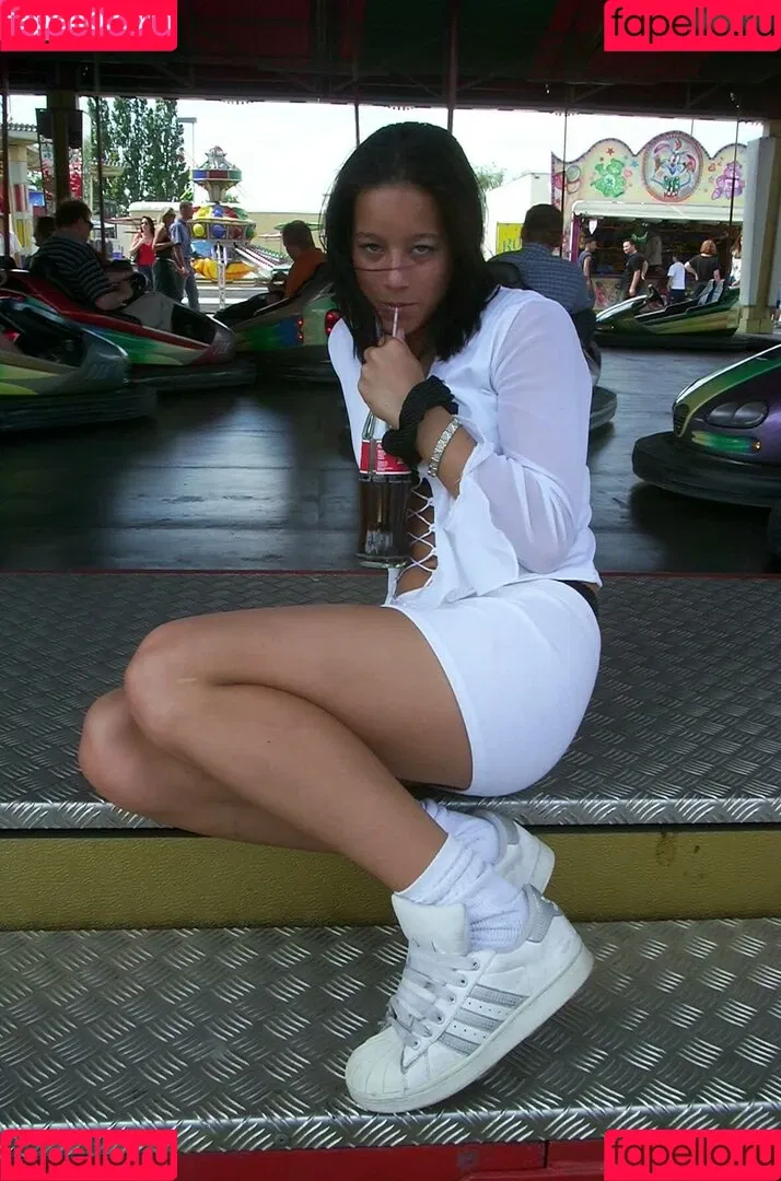 Feetperview / Sockenmädchen Onlyfans Photo Gallery 