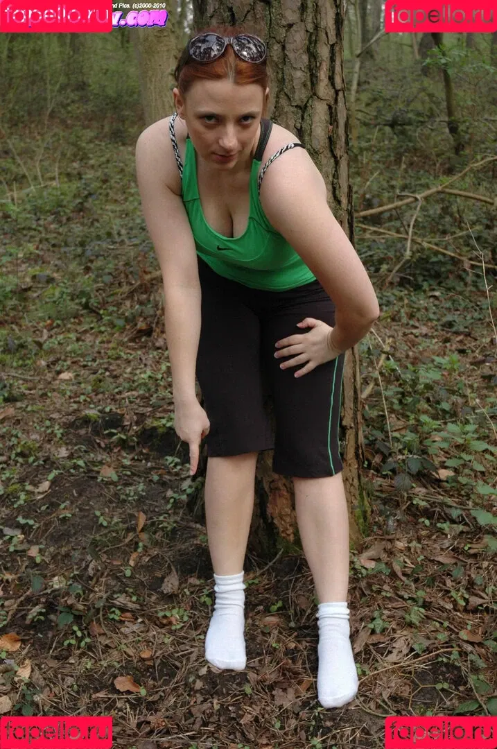 Feetperview / Sockenmädchen Onlyfans Photo Gallery 