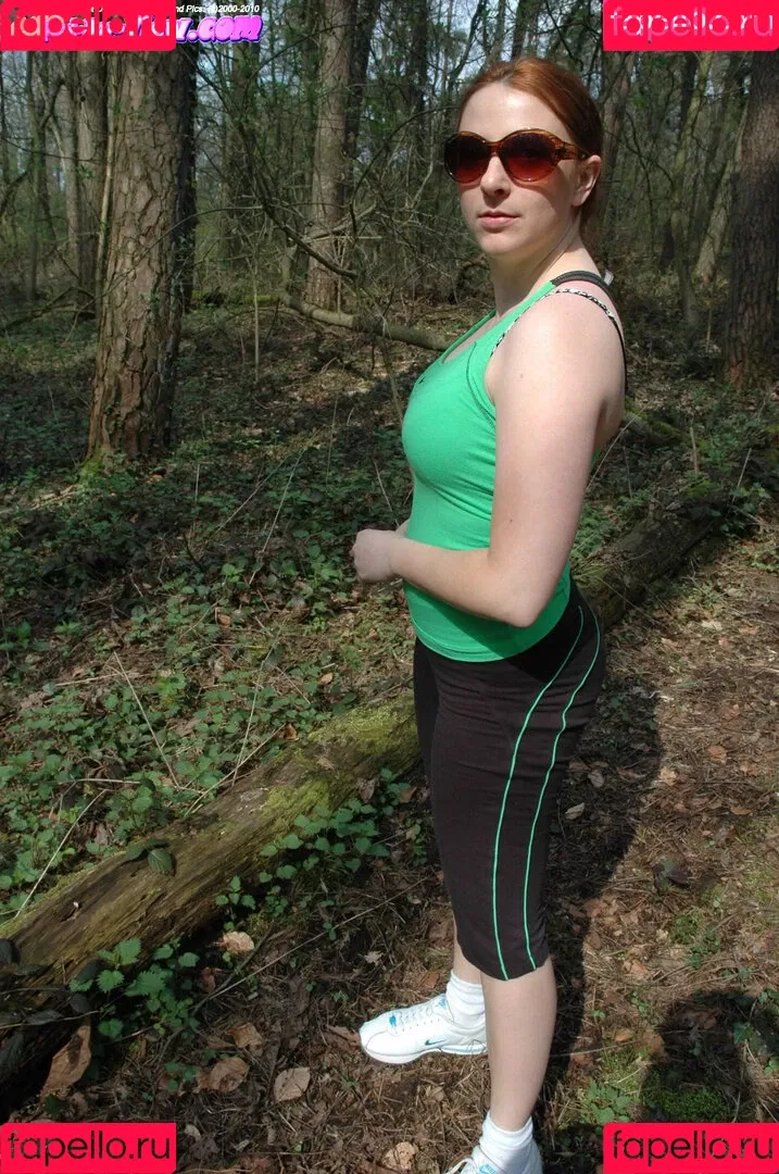 Feetperview / Sockenmädchen Onlyfans Photo Gallery 