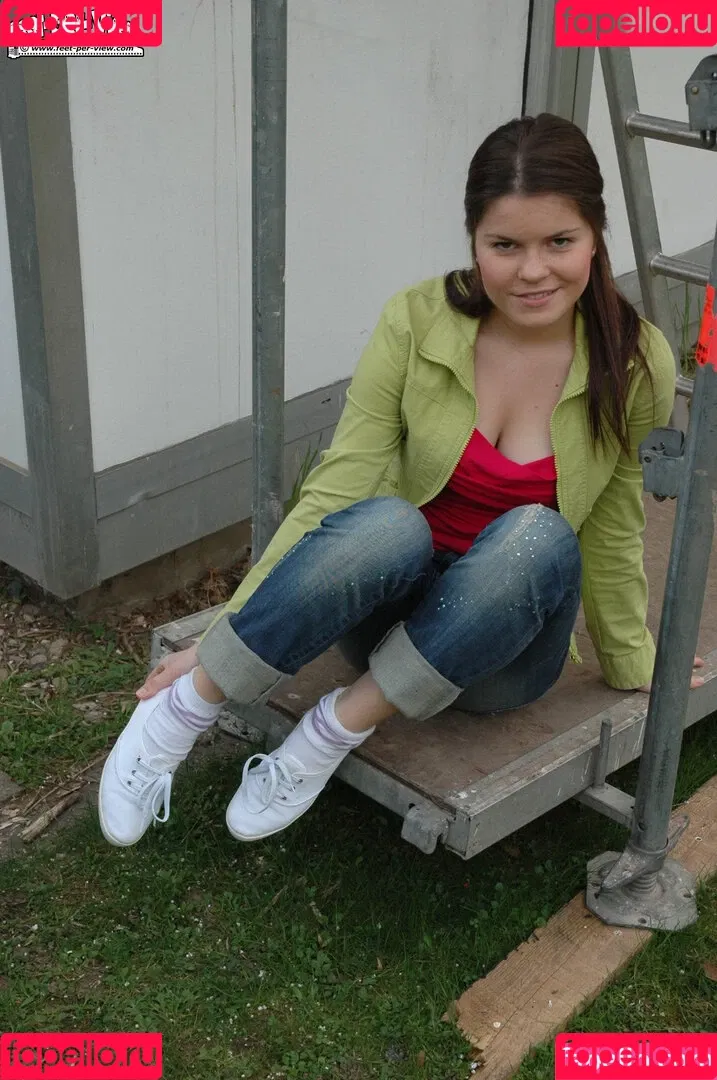 Feetperview / Sockenmädchen Onlyfans Photo Gallery 