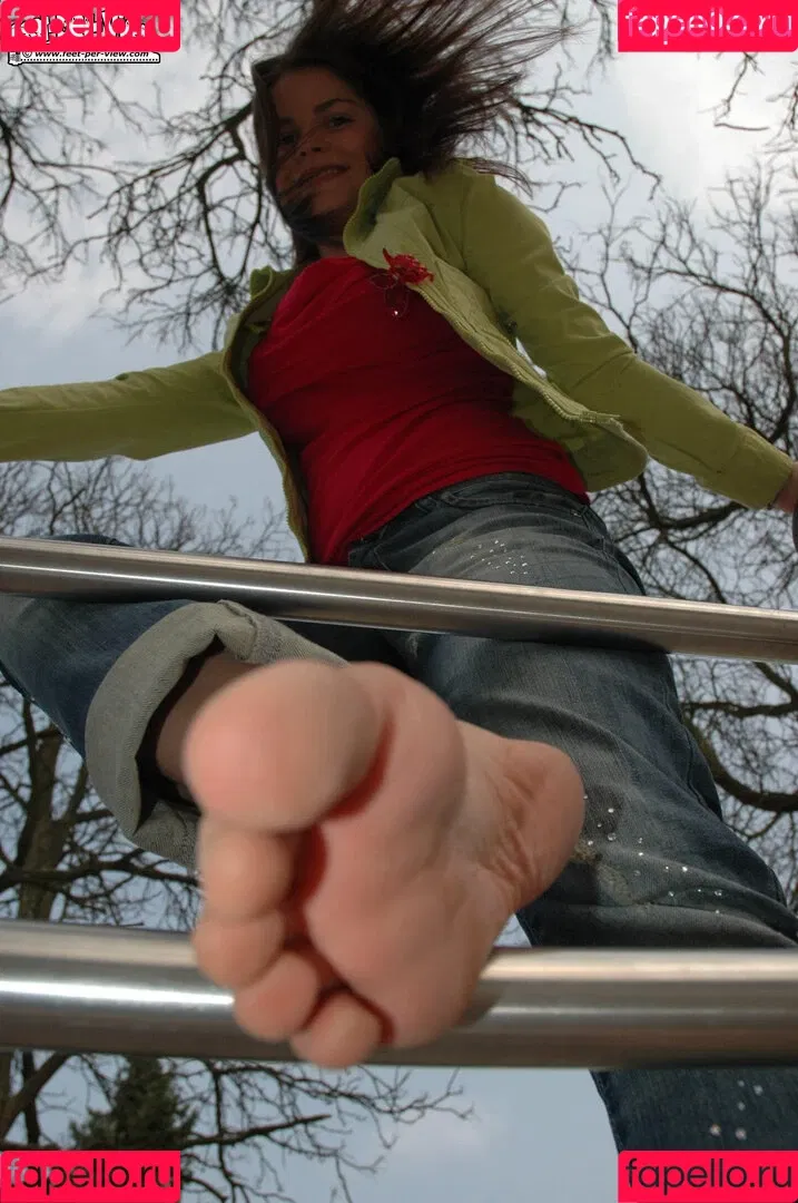 Feetperview / Sockenmädchen Onlyfans Photo Gallery 