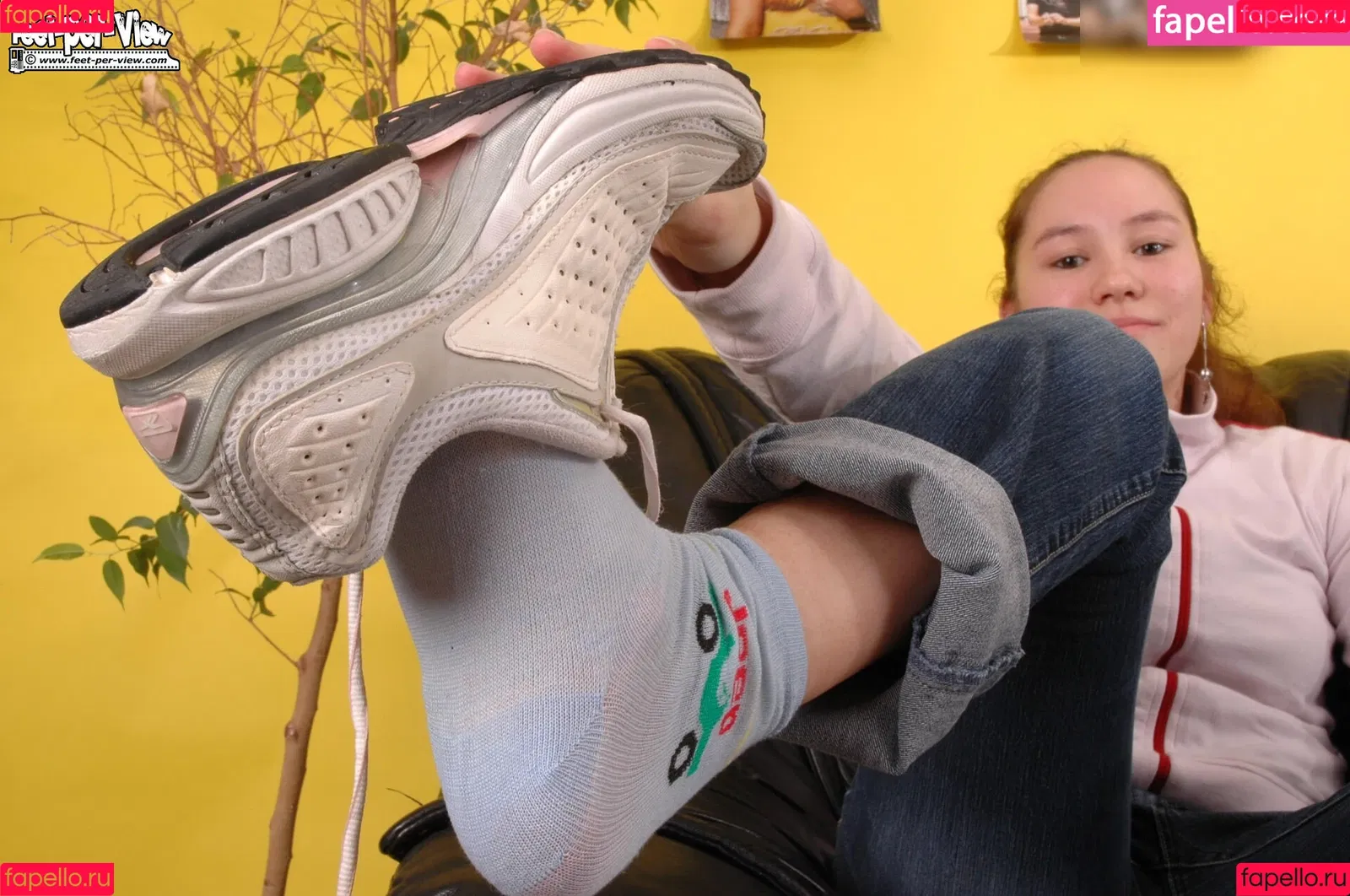 Feetperview / Sockenmädchen Onlyfans Photo Gallery 