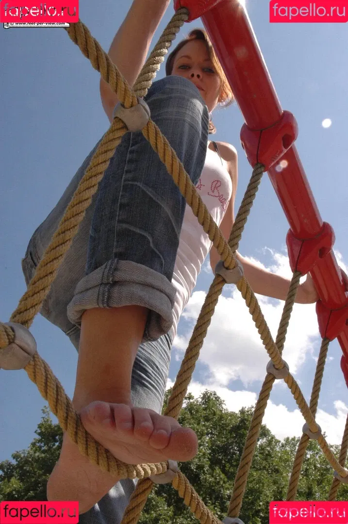 Feetperview / Sockenmädchen Onlyfans Photo Gallery 