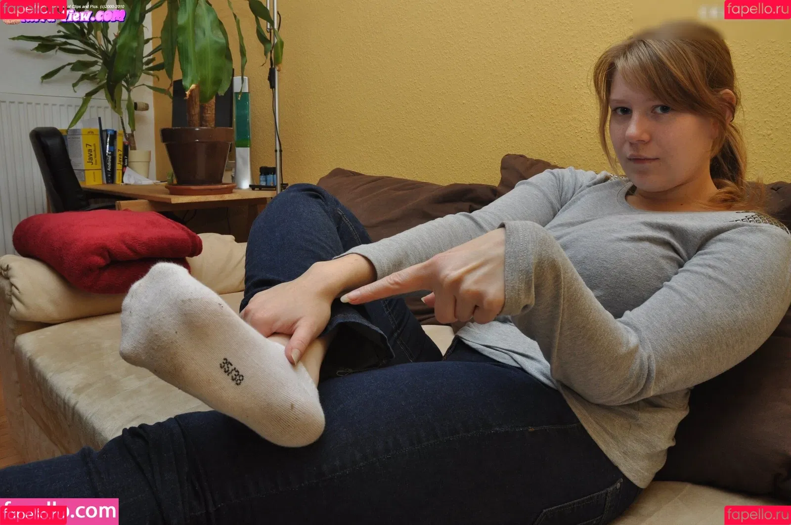 Feetperview / Sockenmädchen Onlyfans Photo Gallery 