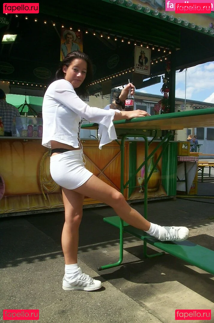 Feetperview / Sockenmädchen Onlyfans Photo Gallery 