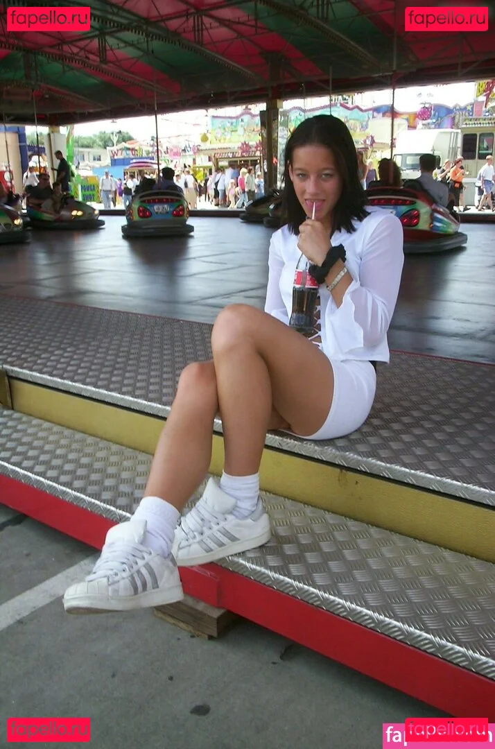 Feetperview / Sockenmädchen Onlyfans Photo Gallery 