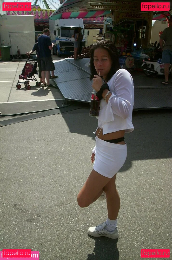 Feetperview / Sockenmädchen Onlyfans Photo Gallery 