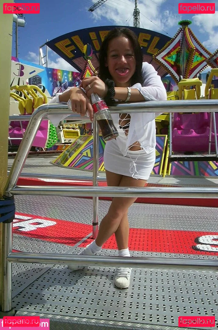 Feetperview / Sockenmädchen Onlyfans Photo Gallery 