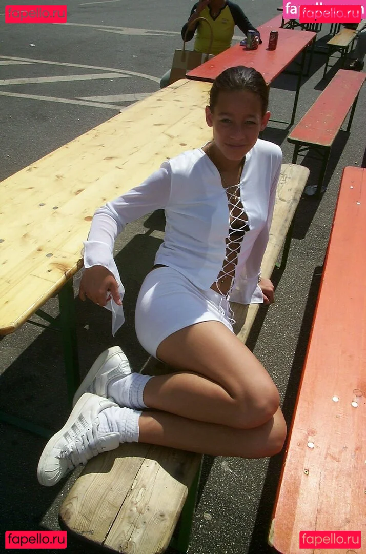 Feetperview / Sockenmädchen Onlyfans Photo Gallery 