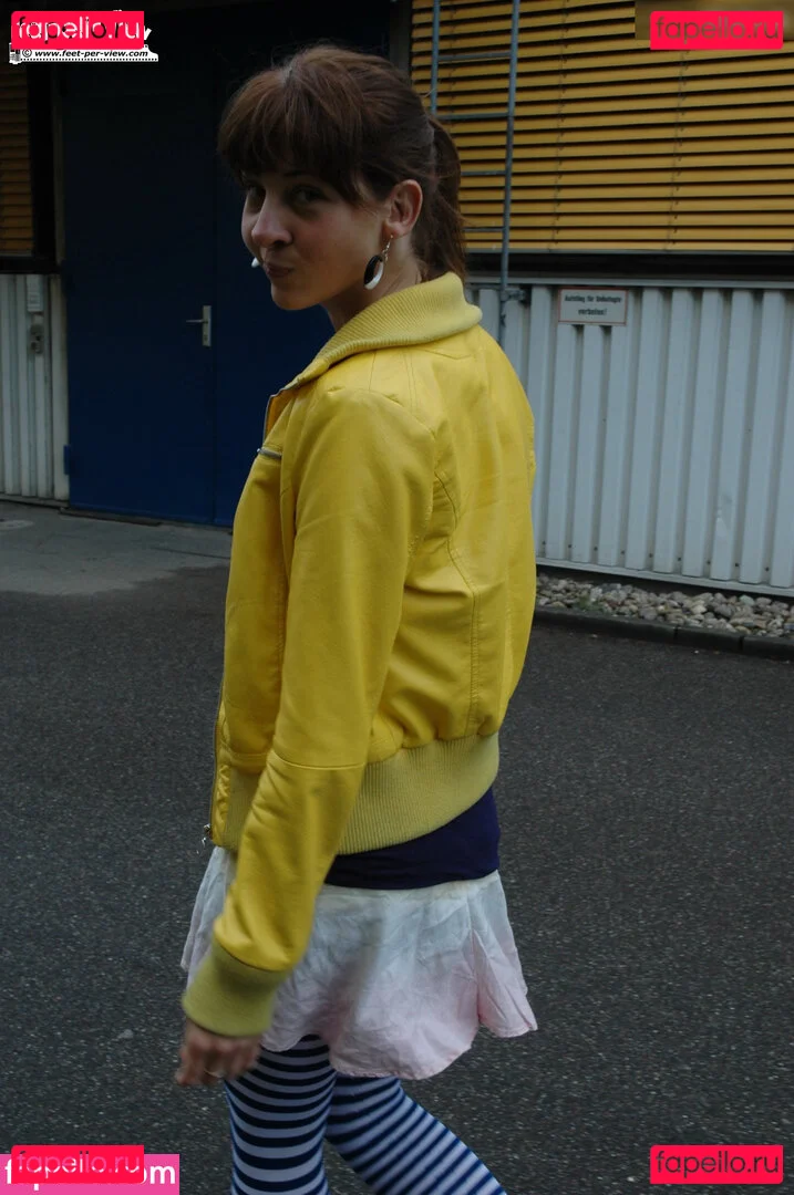 Feetperview / Sockenmädchen Onlyfans Photo Gallery 