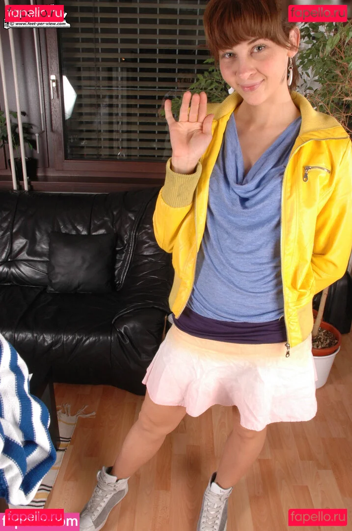 Feetperview / Sockenmädchen Onlyfans Photo Gallery 