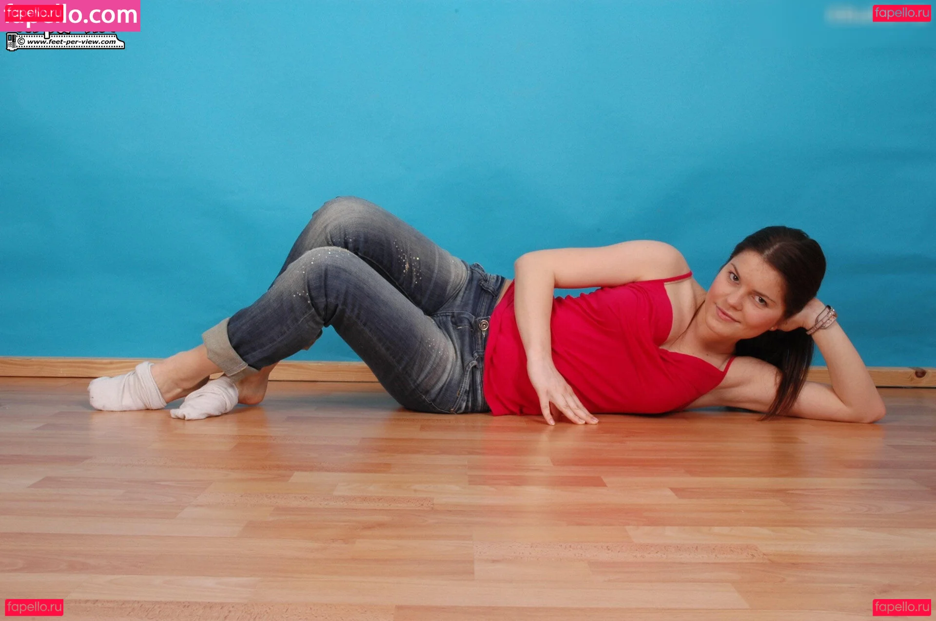 Feetperview / Sockenmädchen Onlyfans Photo Gallery 