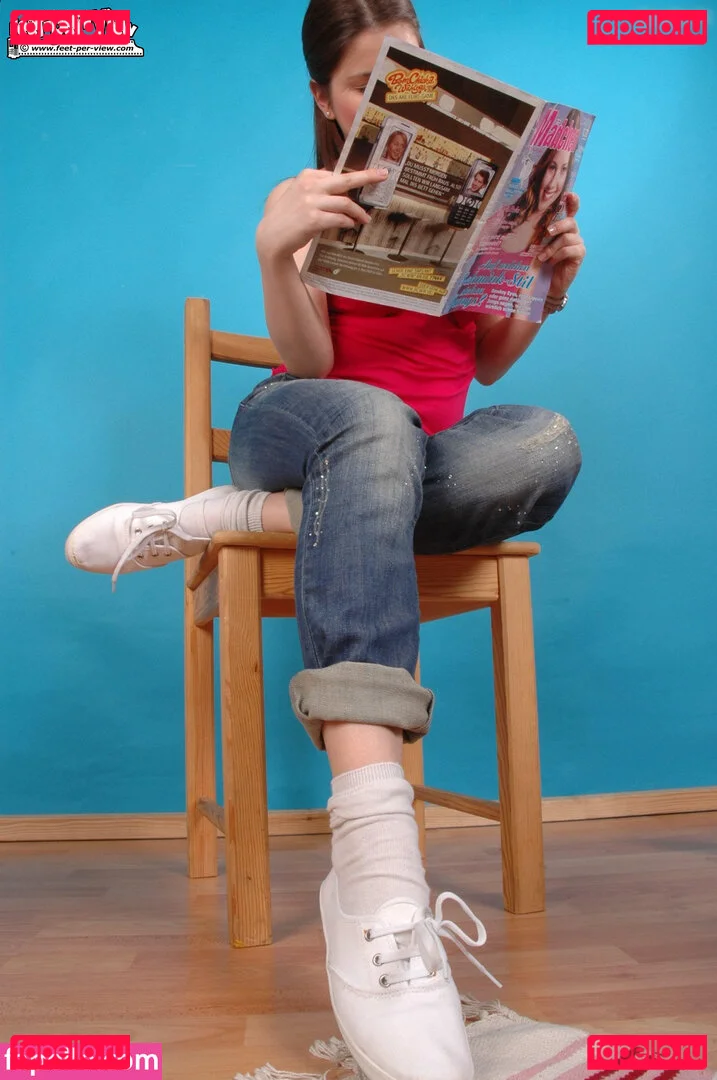 Feetperview / Sockenmädchen Onlyfans Photo Gallery 