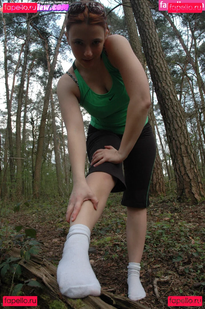 Feetperview / Sockenmädchen Onlyfans Photo Gallery 