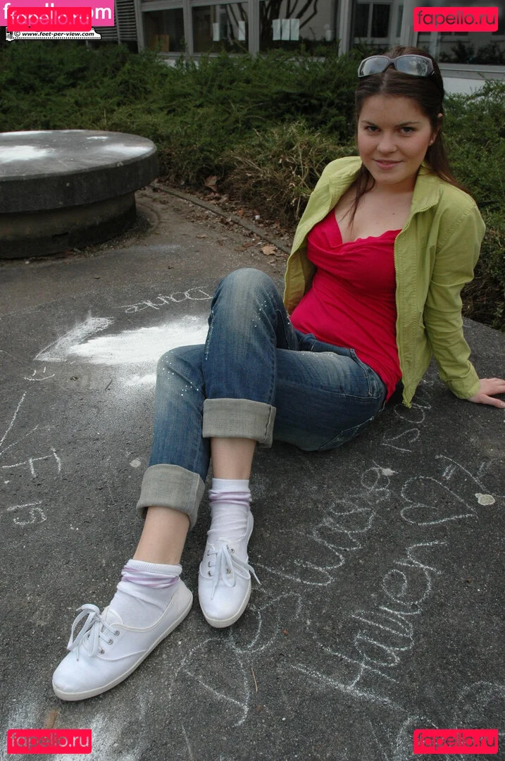 Feetperview / Sockenmädchen Onlyfans Photo Gallery 